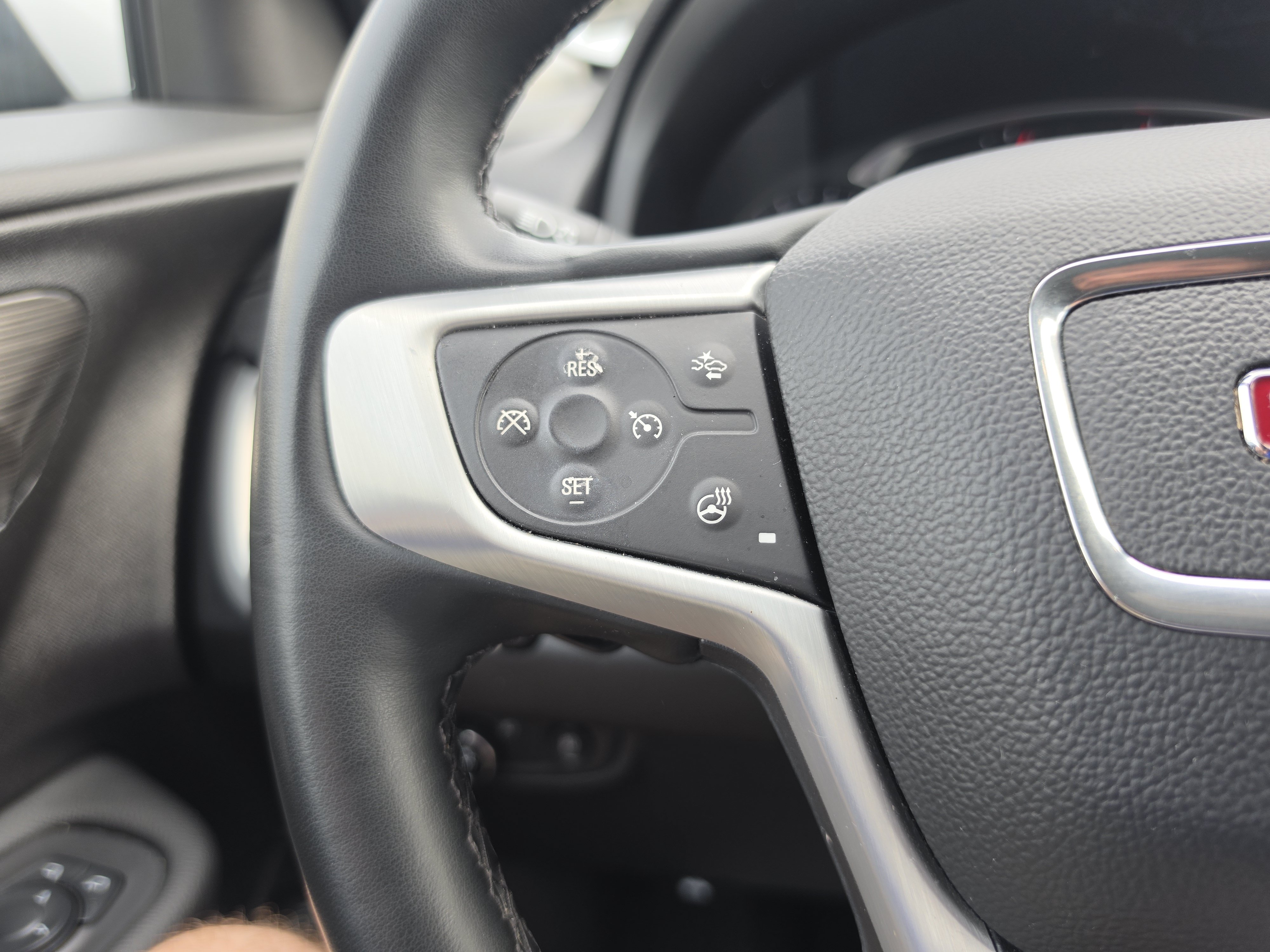 Used 2024 GMC Terrain SLT AWD/4WD image 20