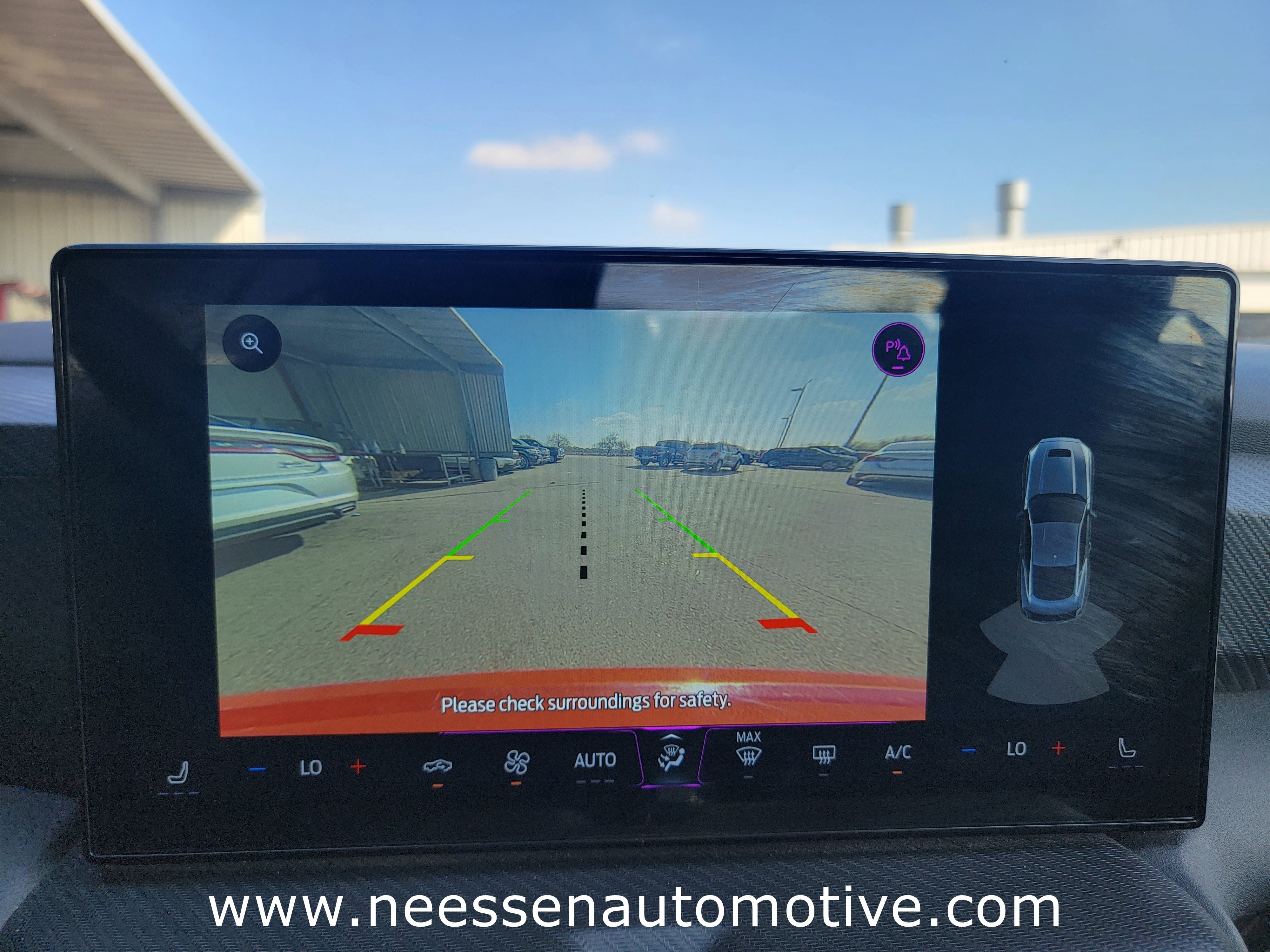 Used 2024 Ford Mustang Convertible image 23