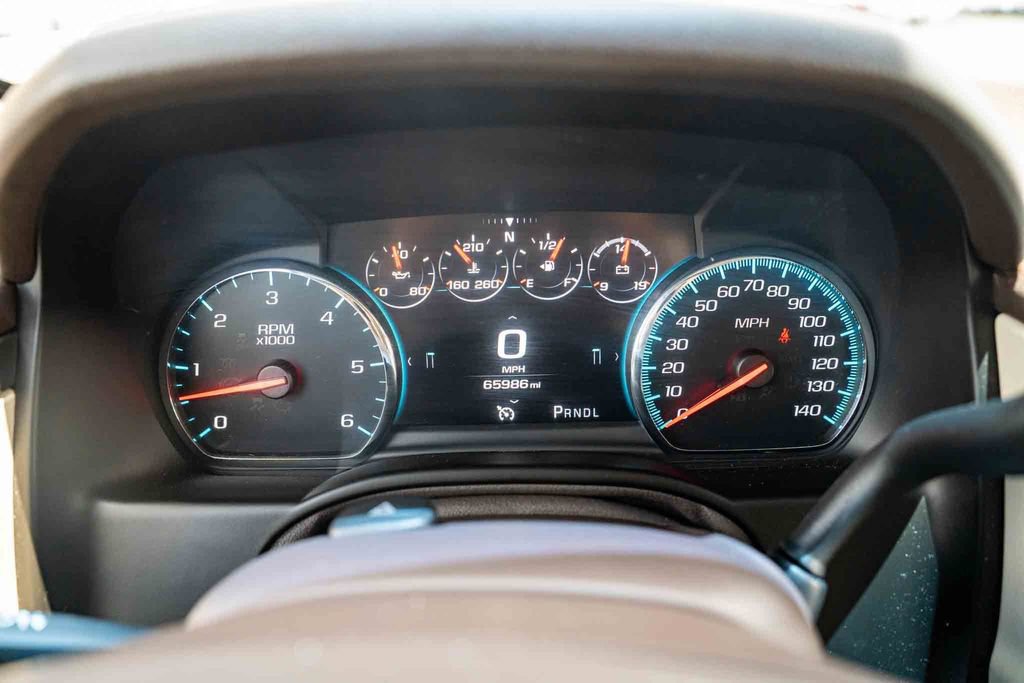 Certified 2019 GMC Yukon Denali w/ Open Road Package AWD/4WD image 17