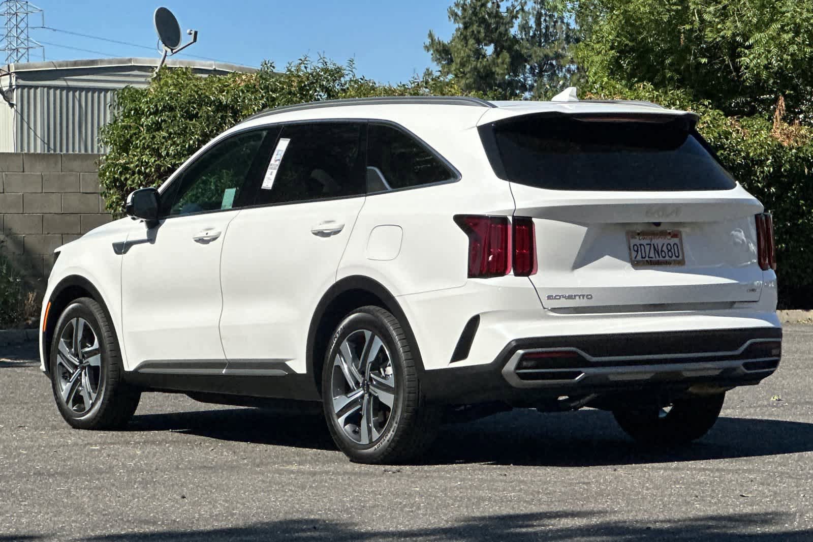 Used 2023 Kia Sorento SX Prestige w/ Panoramic Sunroof Package AWD/4WD image 5