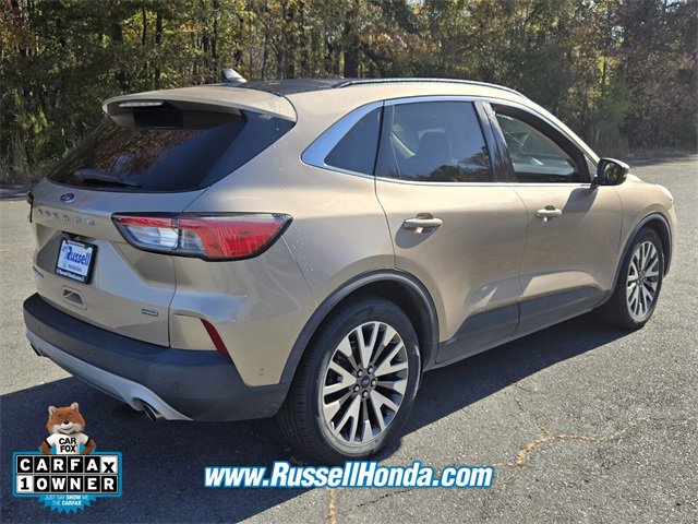 Used 2020 Ford Escape Titanium image 3