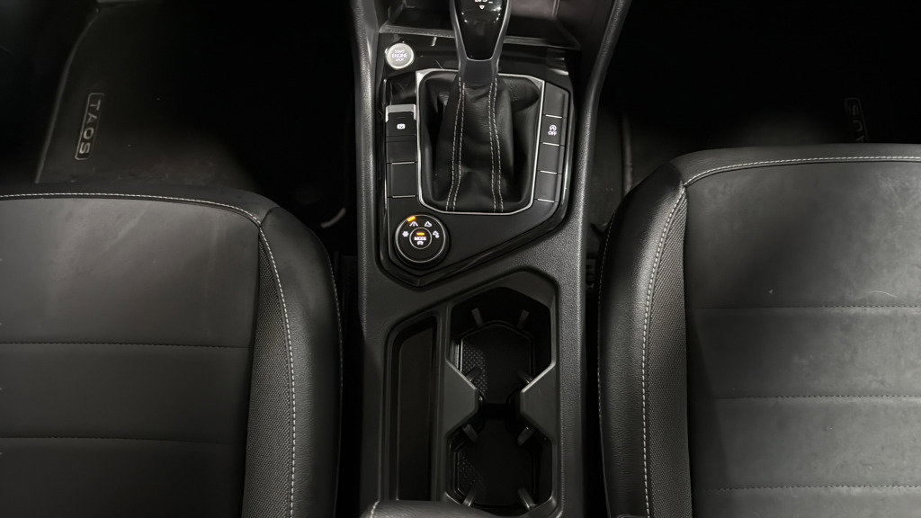 Used 2023 Volkswagen Taos SE image 39