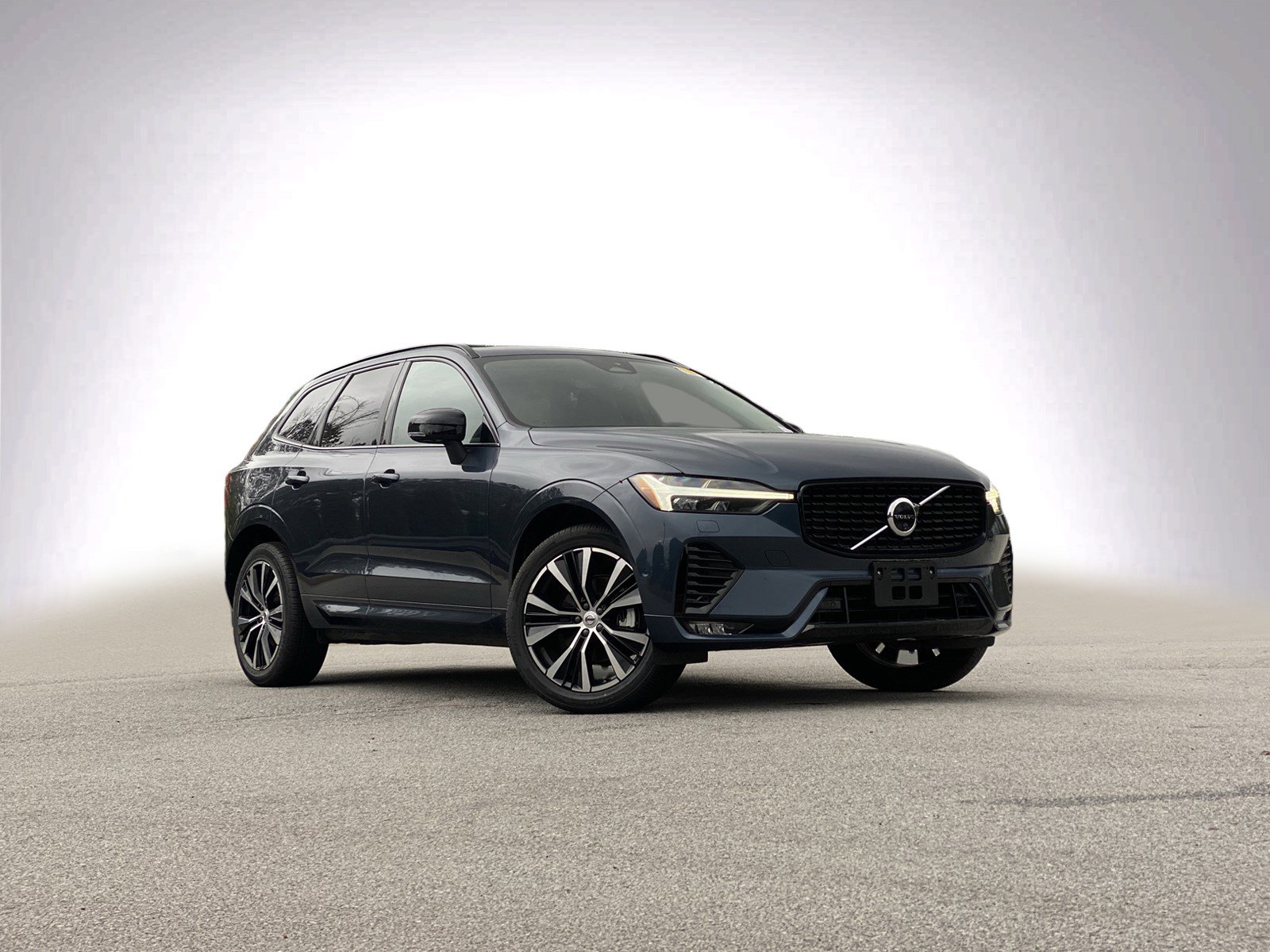 Used 2025 Volvo XC60 B5 Plus video 2