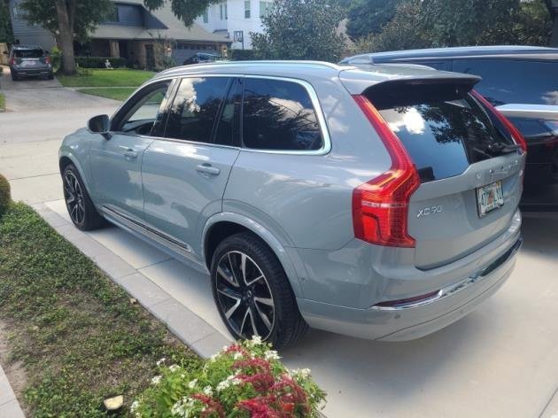Used 2024 Volvo XC90 B6 Plus w/ Protection Package image 2