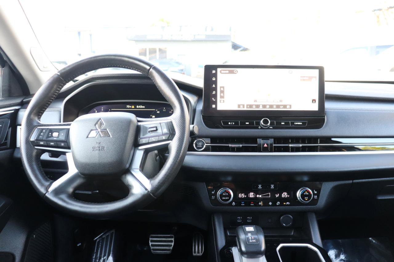 Used 2025 Mitsubishi Outlander SEL FWD image 19