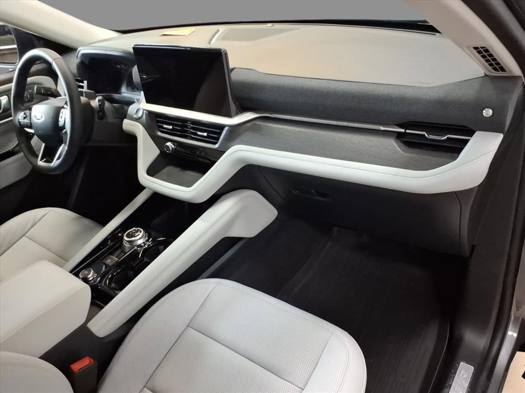 New 2026 Ford Explorer Platinum w/ LUX Leather Package image 7