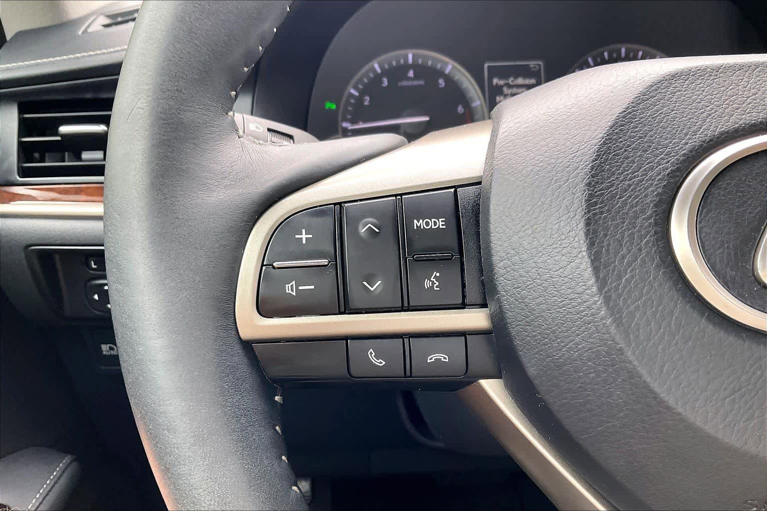 Used 2017 Lexus ES 350 w/ Luxury Package FWD image 25