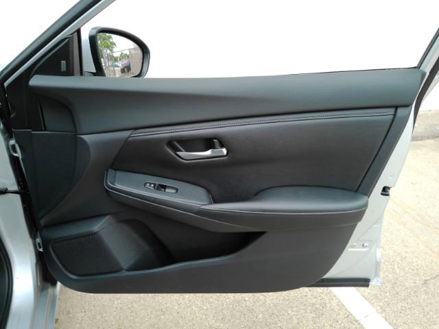 Used 2021 Nissan Sentra SV FWD image 18