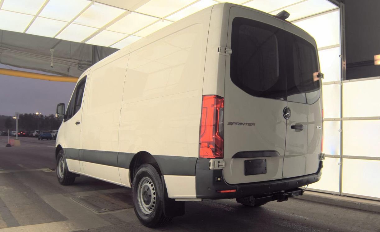 Used 2021 Mercedes-Benz Sprinter 1500 w/ Premium Package image 2