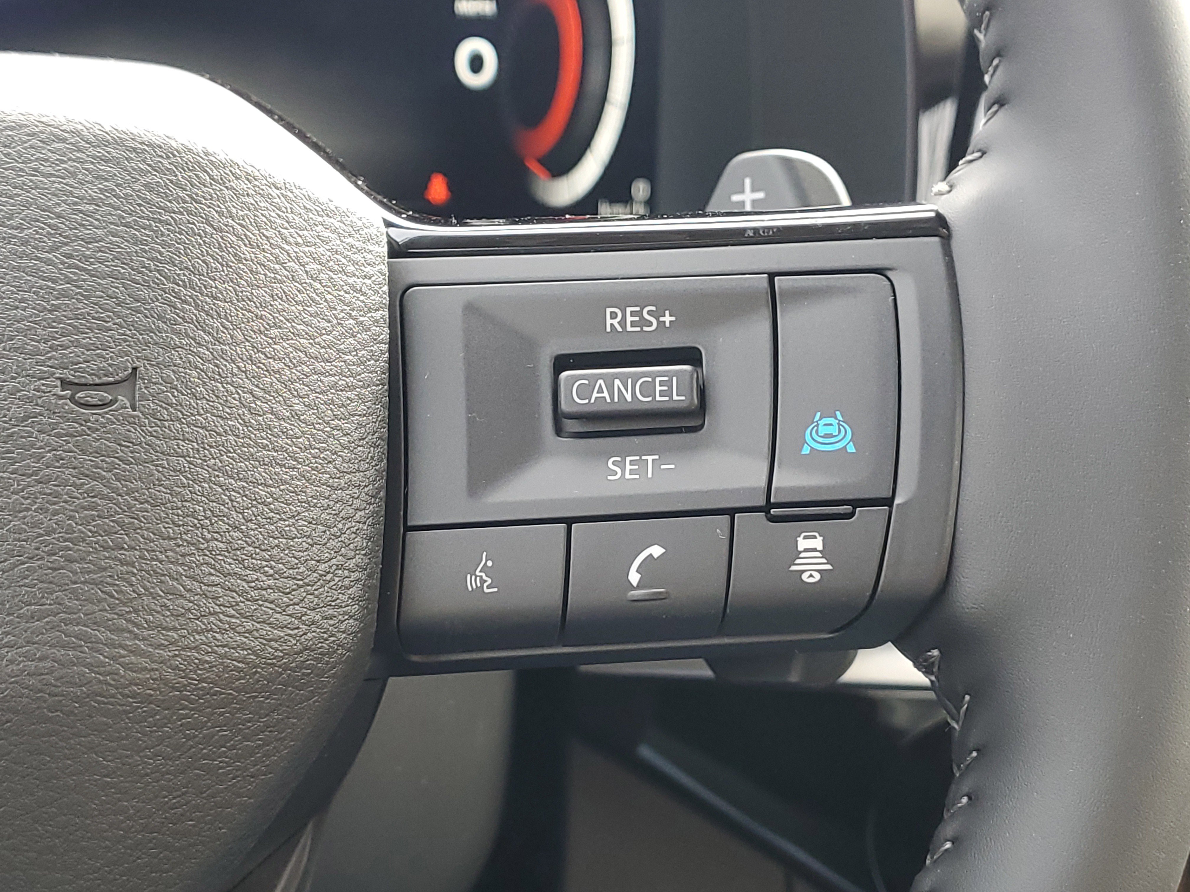 New 2026 Nissan Pathfinder Platinum image 13