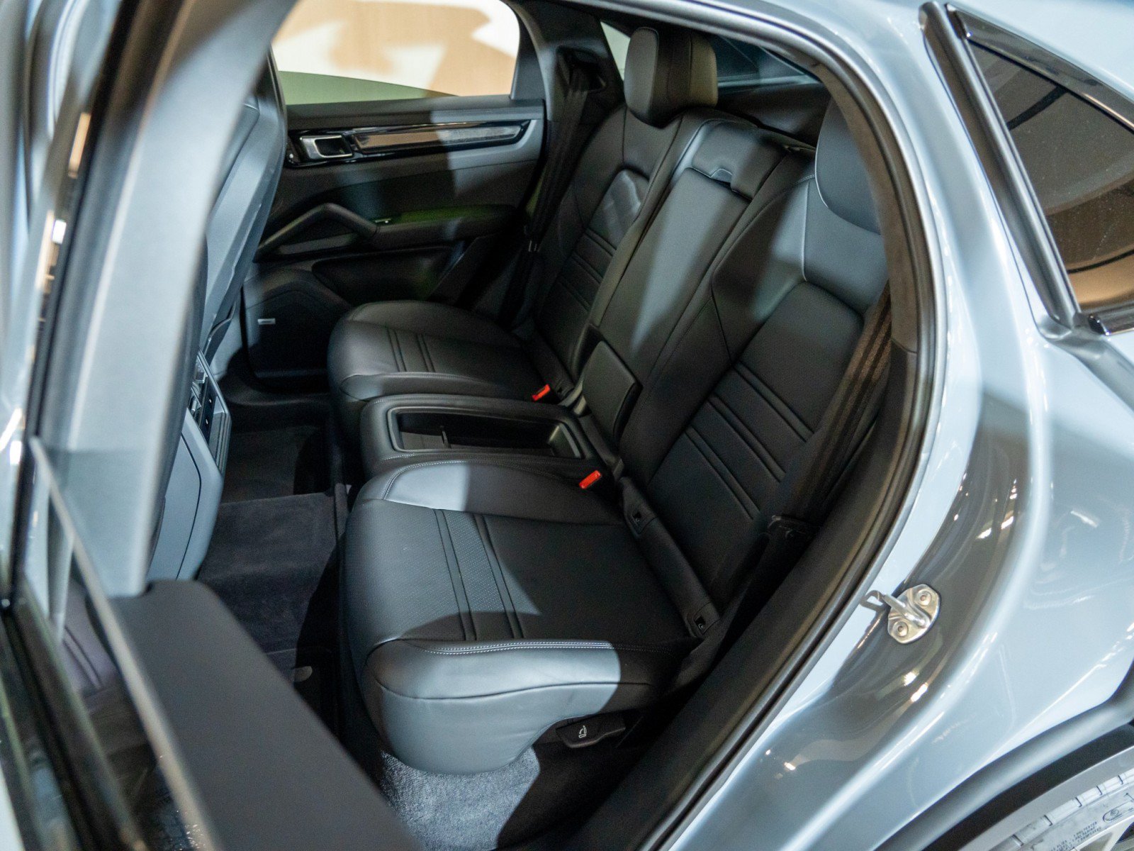 Certified 2022 Porsche Cayenne Turbo GT AWD/4WD image 25