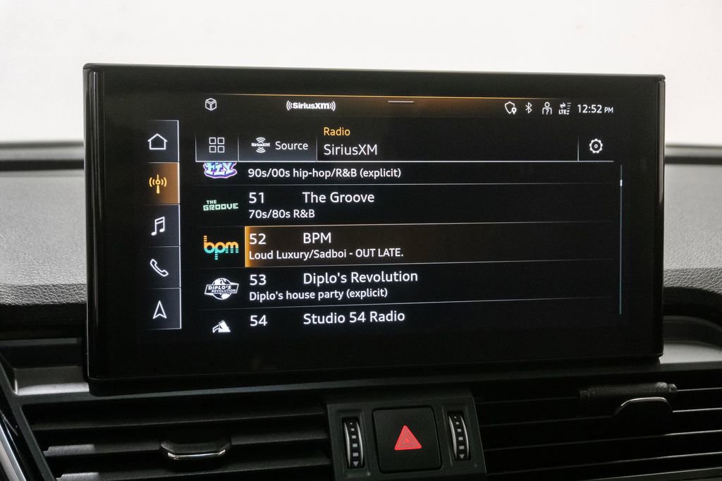 Used 2023 Audi Q5 2.0T Premium w/ Convenience Package AWD/4WD image 18