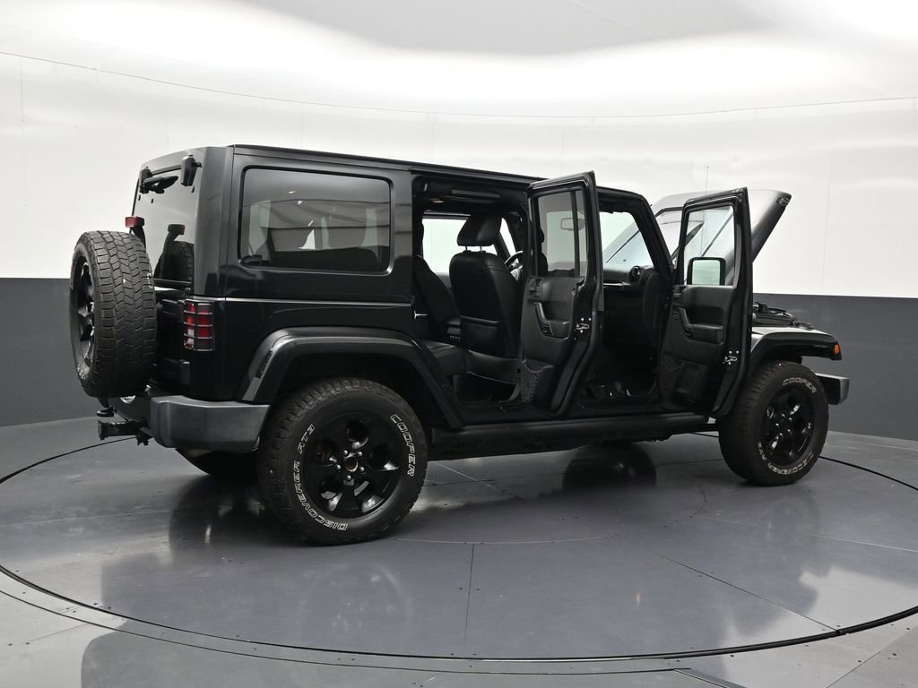 Used 2015 Jeep Wrangler Unlimited Sahara AWD/4WD image 31