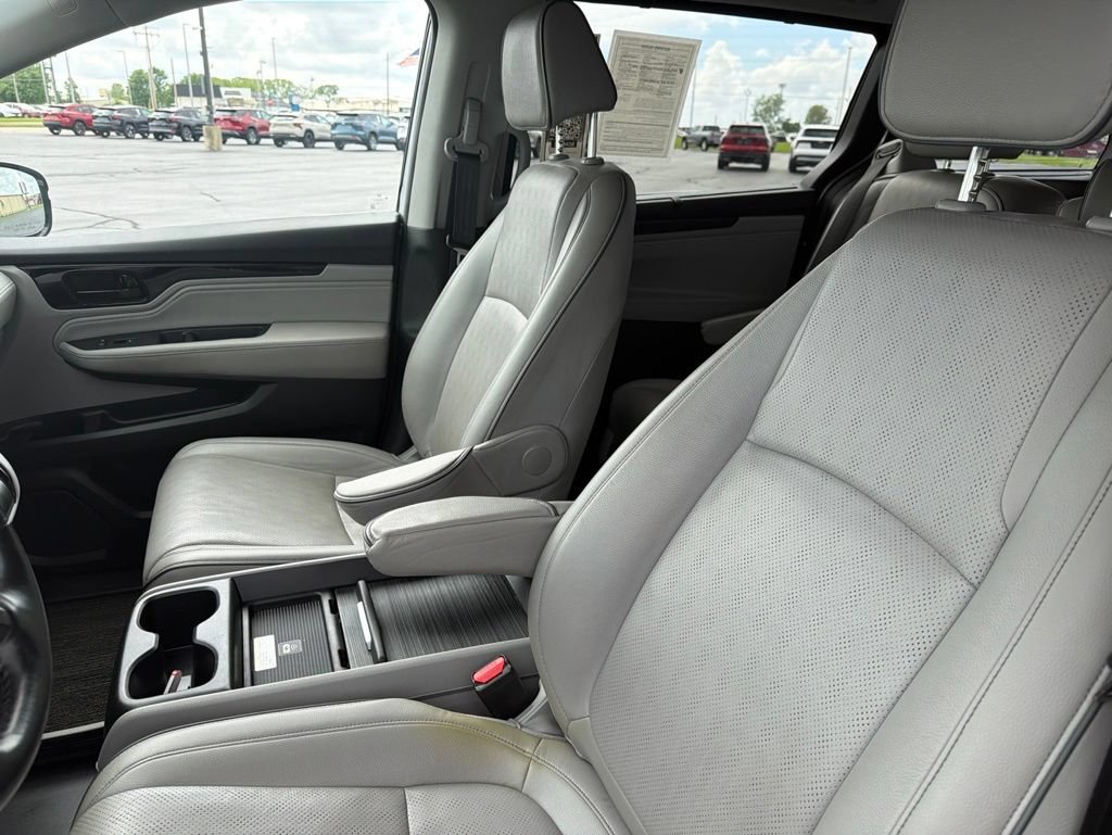 Used 2023 Honda Odyssey Elite image 13