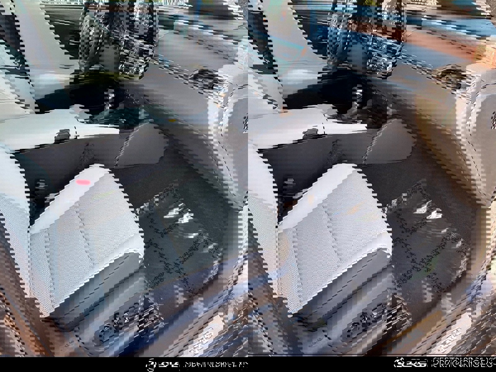 Certified 2025 Lexus ES 350 w/ Premium Package image 13