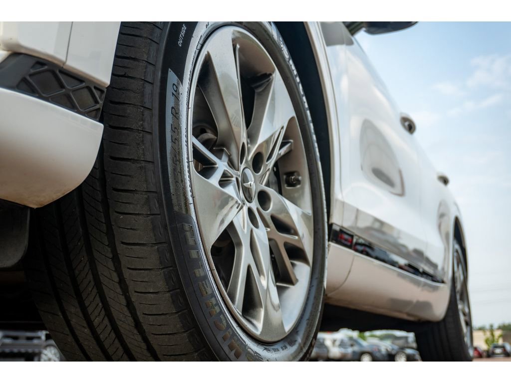 Used 2022 Genesis GV70 3.5T Sport w/ Sport Advanced Package AWD/4WD image 9