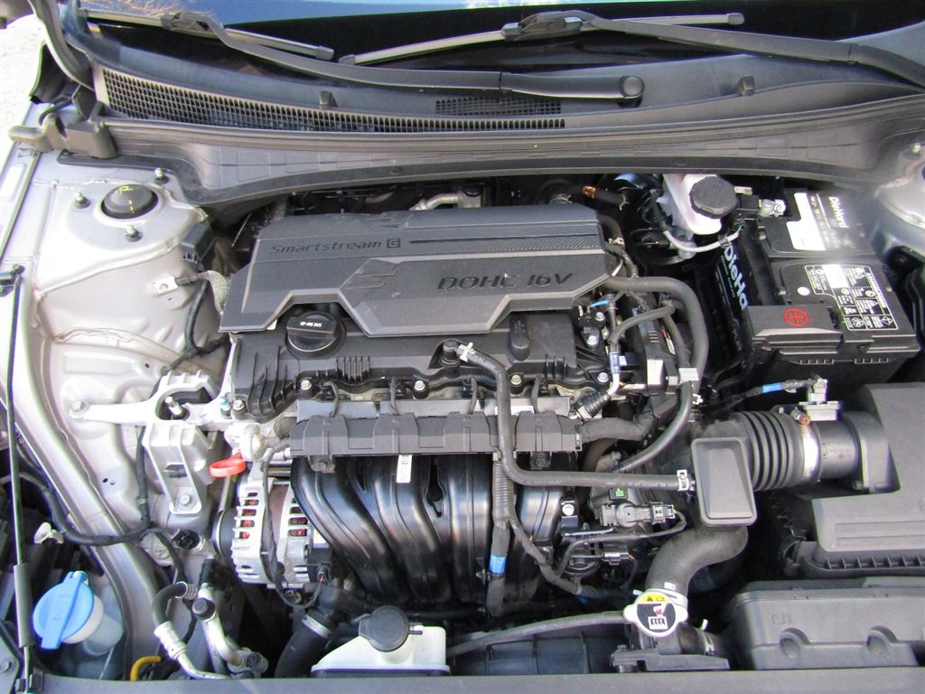 Used 2021 Hyundai Elantra SE image 28