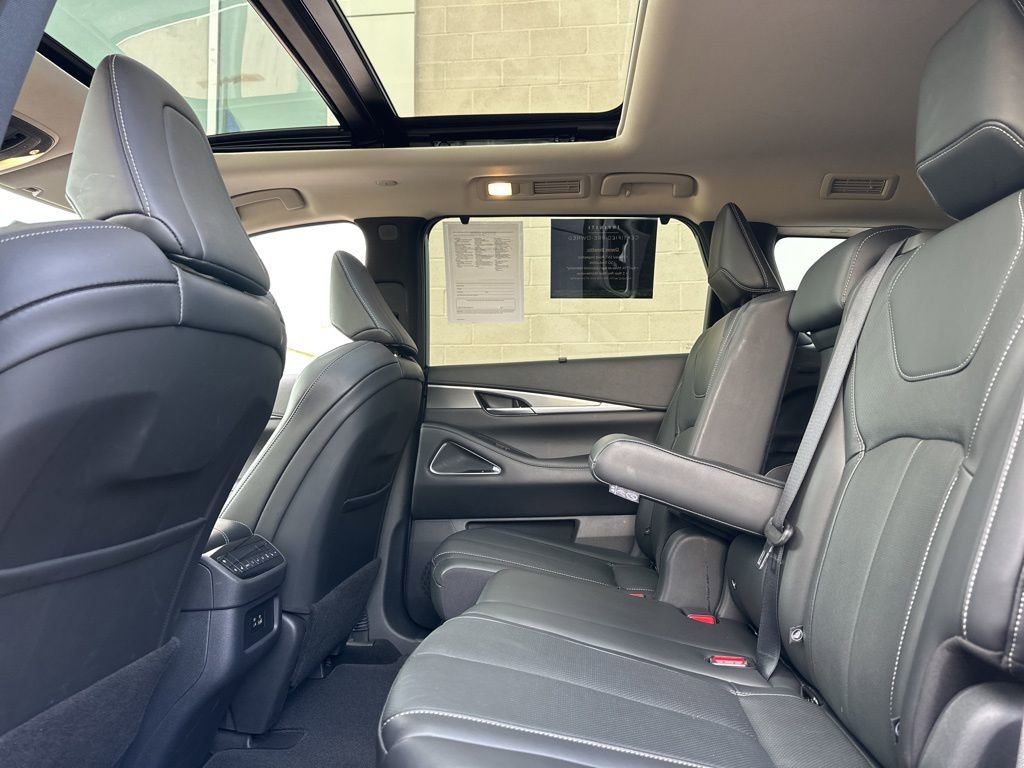 Certified 2025 INFINITI QX60 Luxe w/ Vision Package image 51