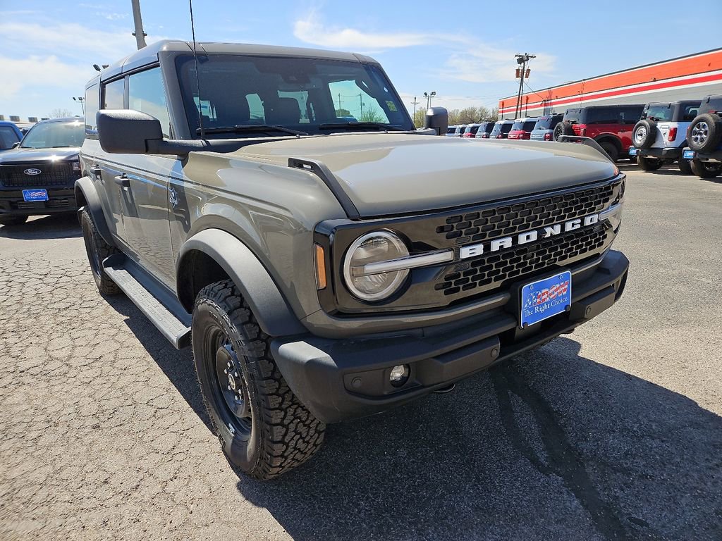 New 2026 Ford Bronco Outer Banks image 2