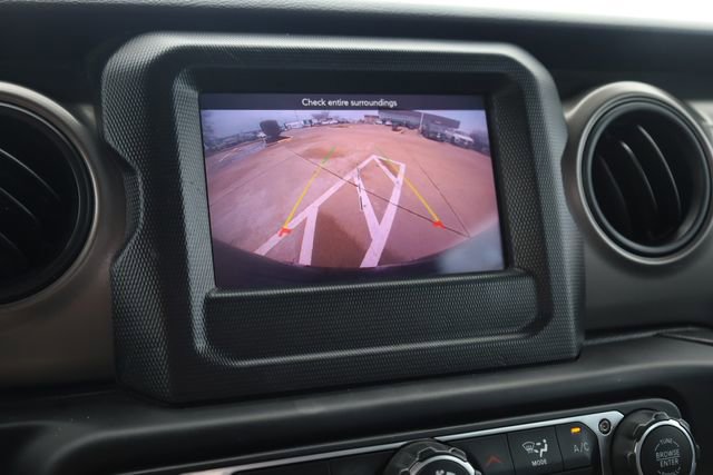 Used 2023 Jeep Wrangler Sport image 17