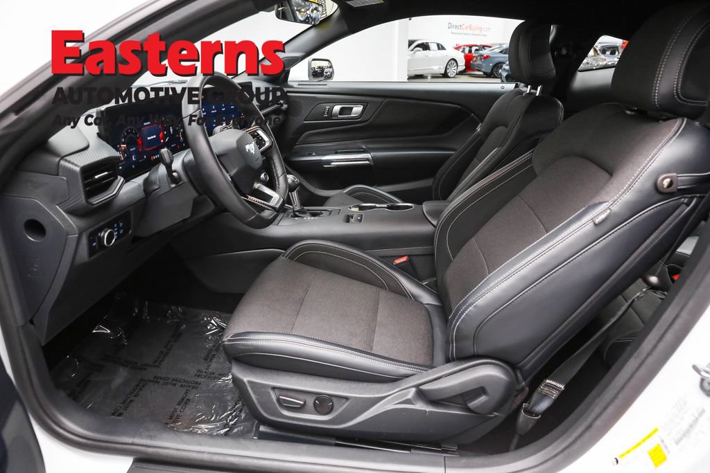 Used 2025 Ford Mustang Coupe image 14
