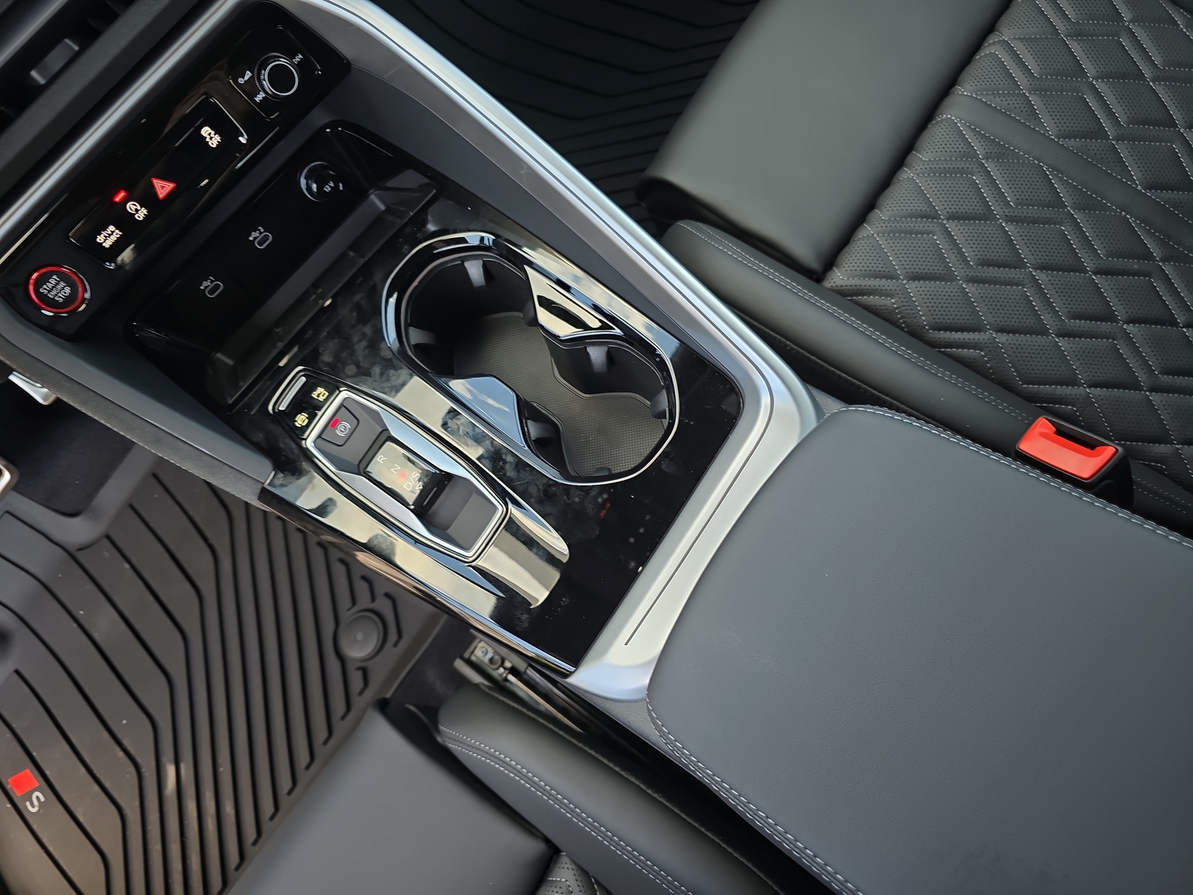 New 2026 Audi SQ5 Prestige AWD/4WD image 25