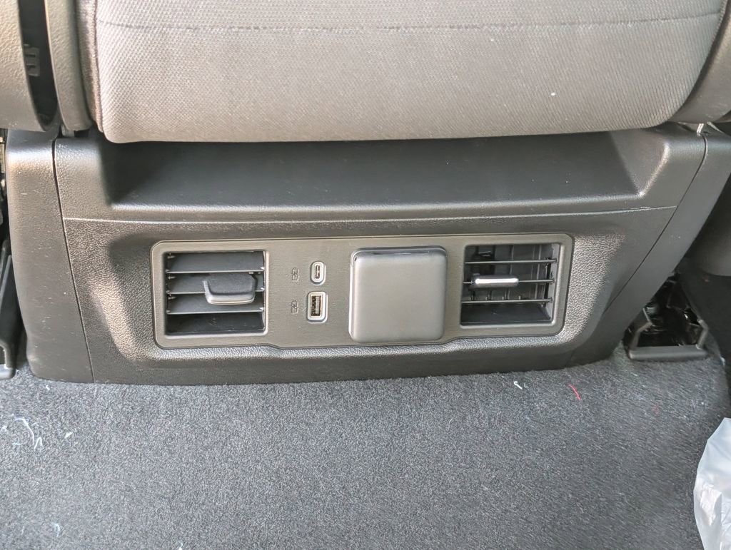 New 2026 GMC Sierra 1500 SLE image 33