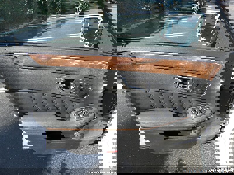 Used 2013 Mercedes-Benz E 350 4MATIC Wagon image 39