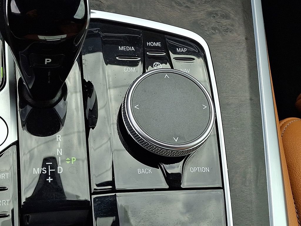 Used 2022 BMW X5 xDrive40i w/ Parking Assistance Package image 24