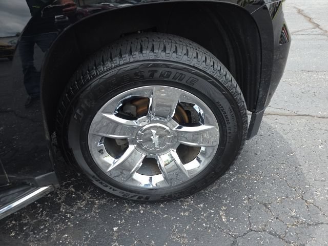 Used 2017 Chevrolet Suburban Premier AWD/4WD image 70