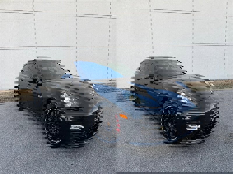 Used 2013 Porsche Panamera GTS image 4