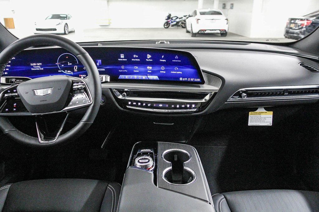 Used 2025 Cadillac Lyriq Sport image 13