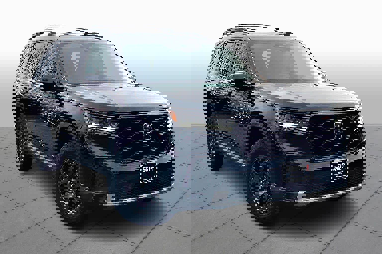 Used 2025 Honda Pilot TrailSport image 3