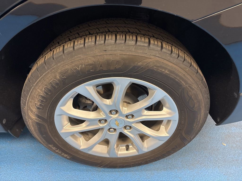 Used 2021 Chevrolet Equinox LT image 17