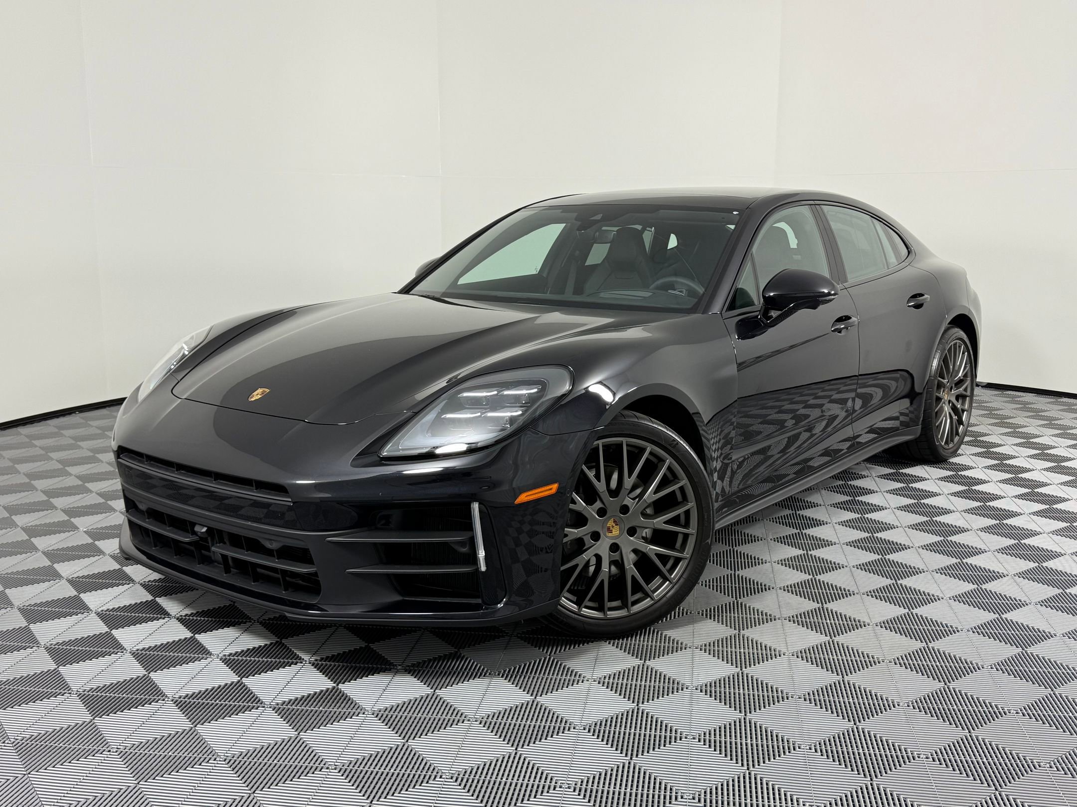 Used 2025 Porsche Panamera