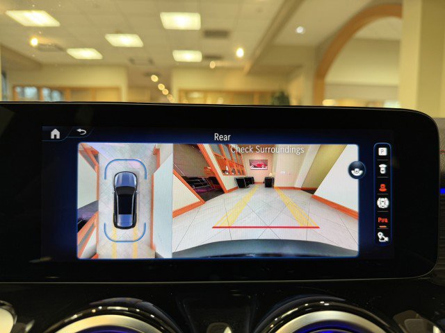 Used 2024 Mercedes-Benz EQB 250+ image 12