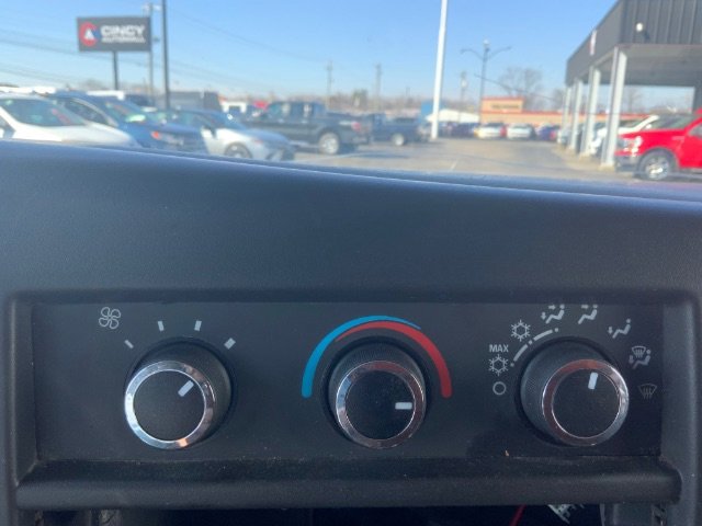 Used 2014 Chevrolet Express 2500 image 13