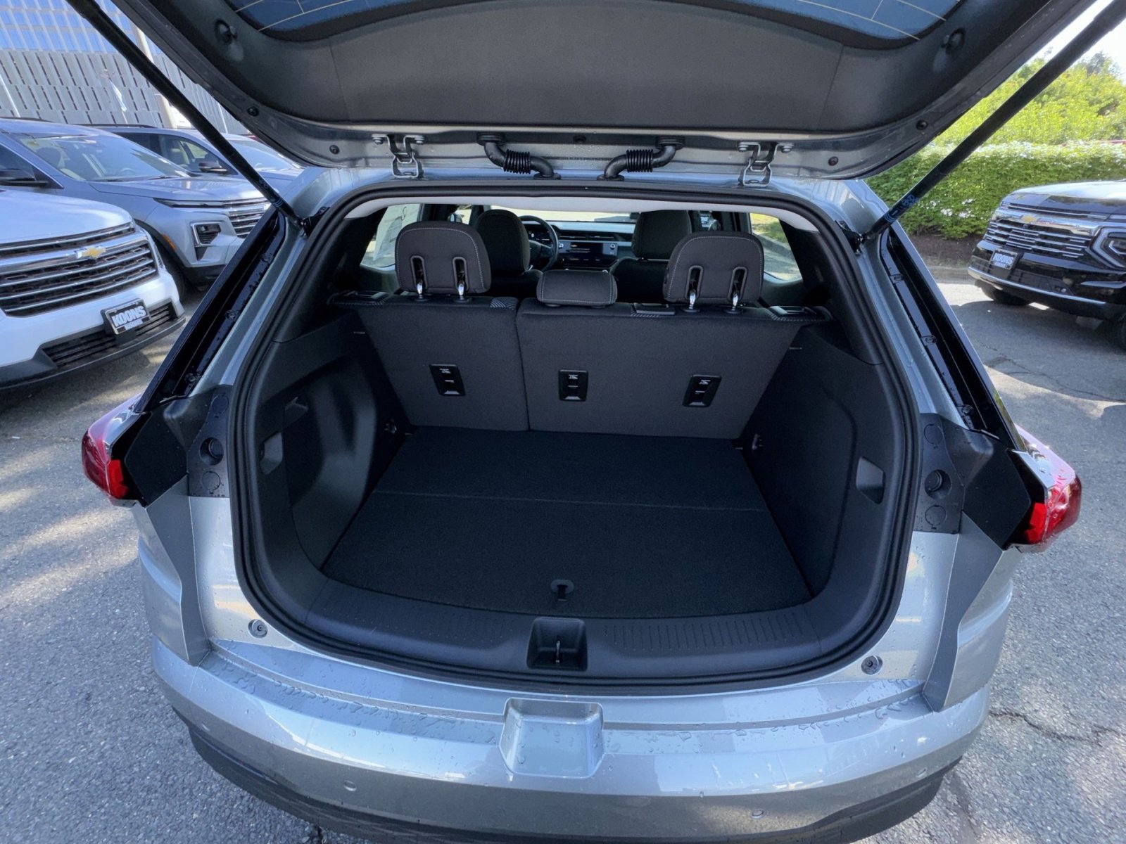 New 2027 Chevrolet Bolt LT FWD image 25