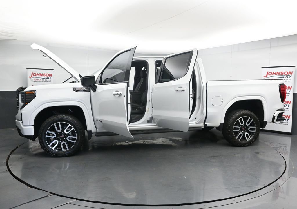 Used 2024 GMC Sierra 1500 AT4 w/ Technology Package AWD/4WD image 43