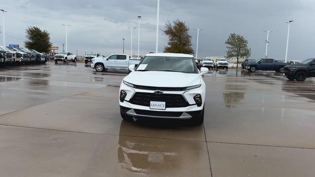 Used 2024 Chevrolet Blazer LT w/ Convenience Package FWD image 3