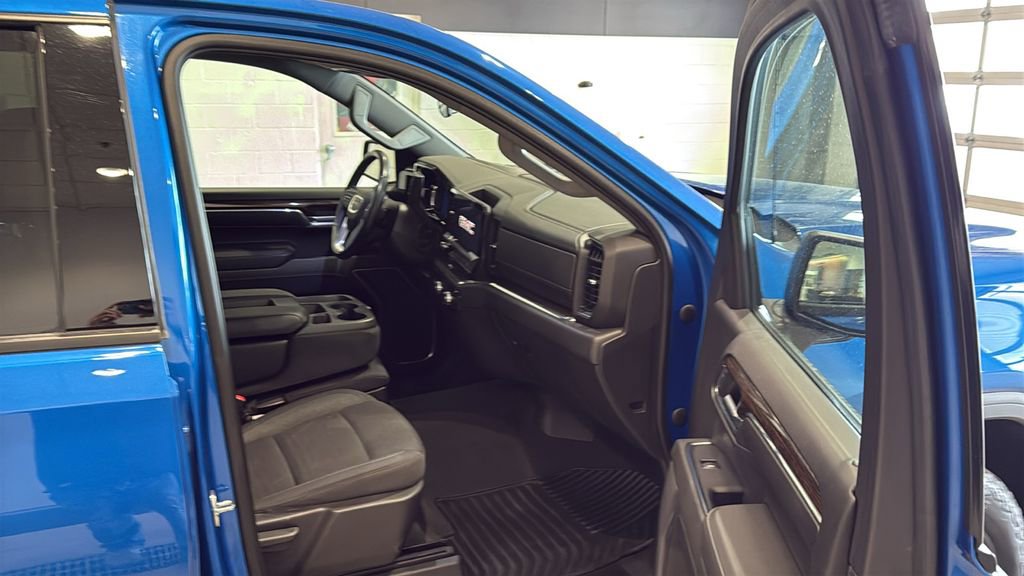 Used 2022 GMC Sierra 1500 Elevation image 12