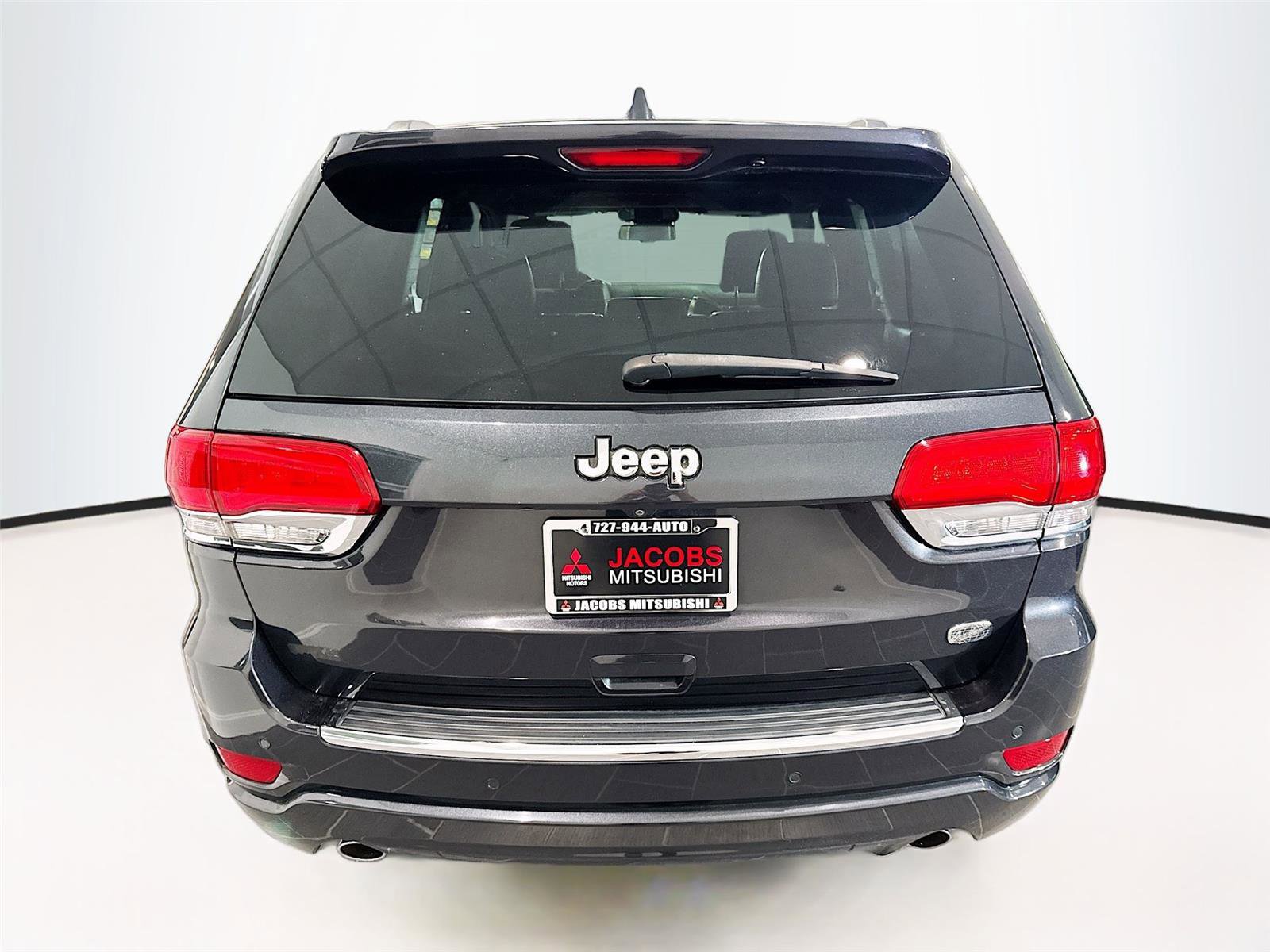 Used 2014 Jeep Grand Cherokee Overland w/ Advanced Technology Group RWD image 4