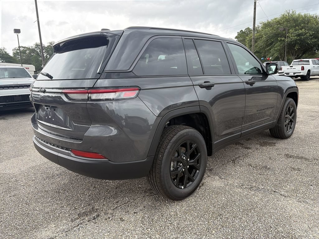 New 2026 Jeep Grand Cherokee Altitude RWD image 6