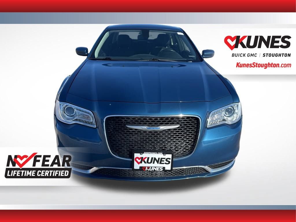 Used 2022 Chrysler 300 Touring image 5