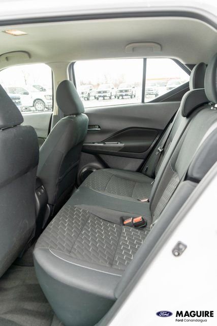 Used 2024 Nissan Kicks SV image 11