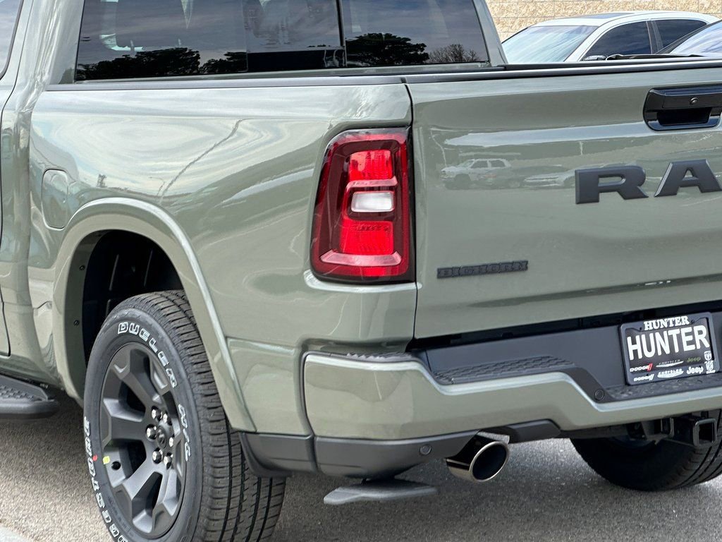 New 2026 RAM 1500 4x4 Crew Cab image 5