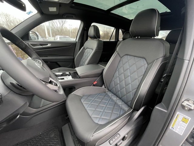 New 2025 Volkswagen Atlas Cross Sport SEL Premium R-Line image 20