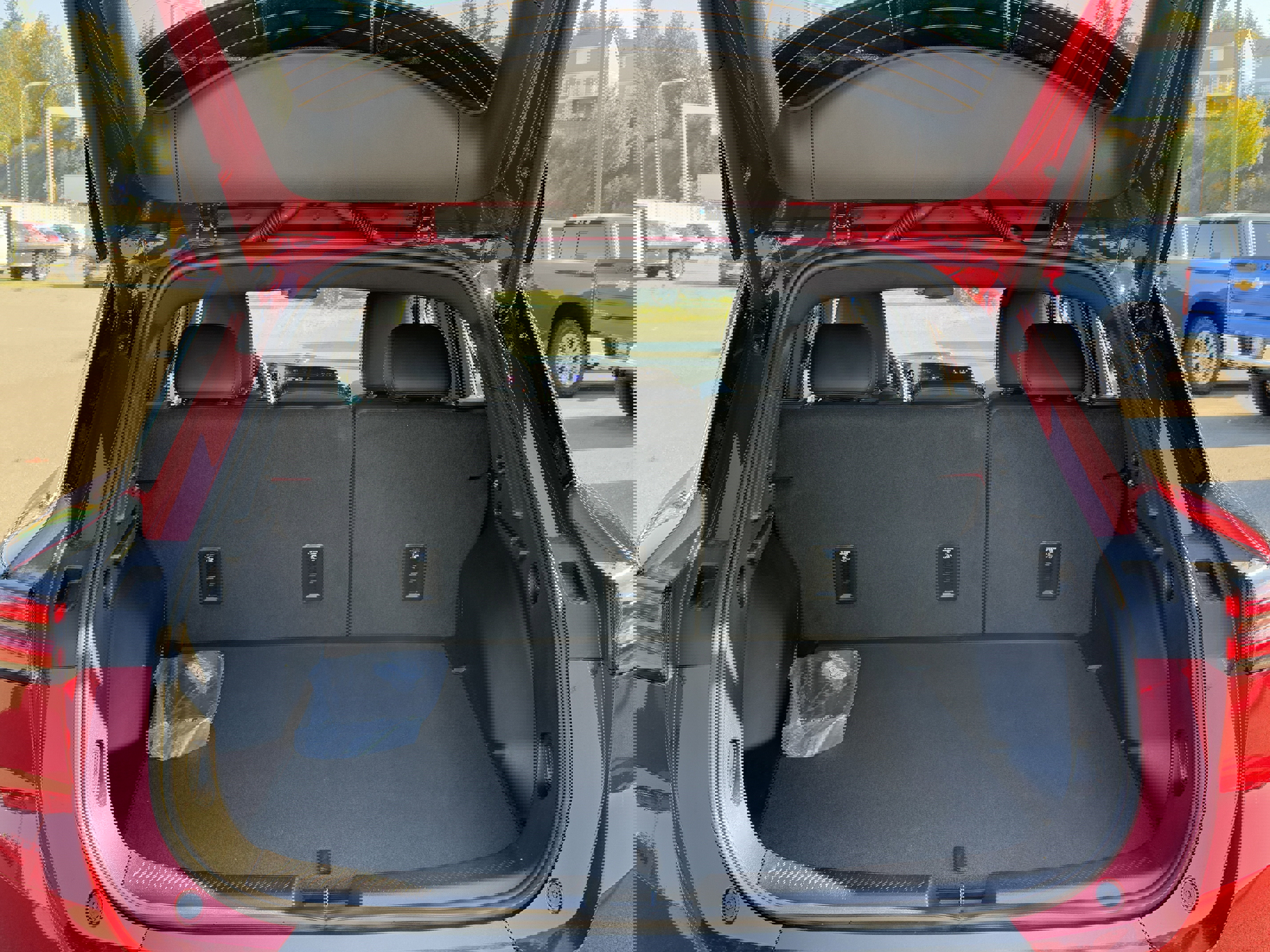 New 2026 Chevrolet Equinox EV LT image 38