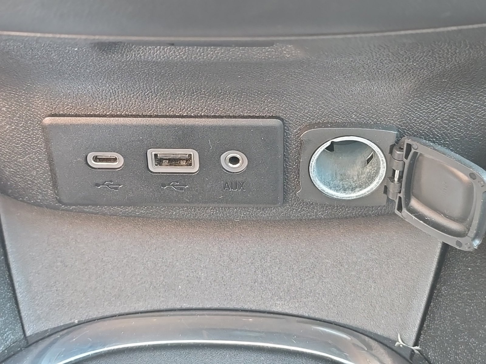 Used 2024 Chevrolet Malibu LT FWD image 33