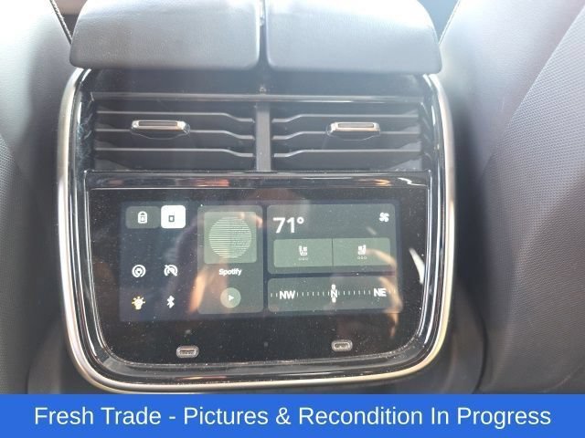 Used 2022 Rivian R1T Adventure AWD/4WD image 15